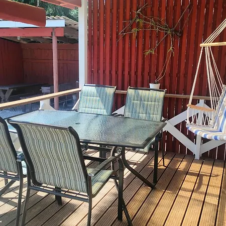 ゲストハウス Nova Madise 2*