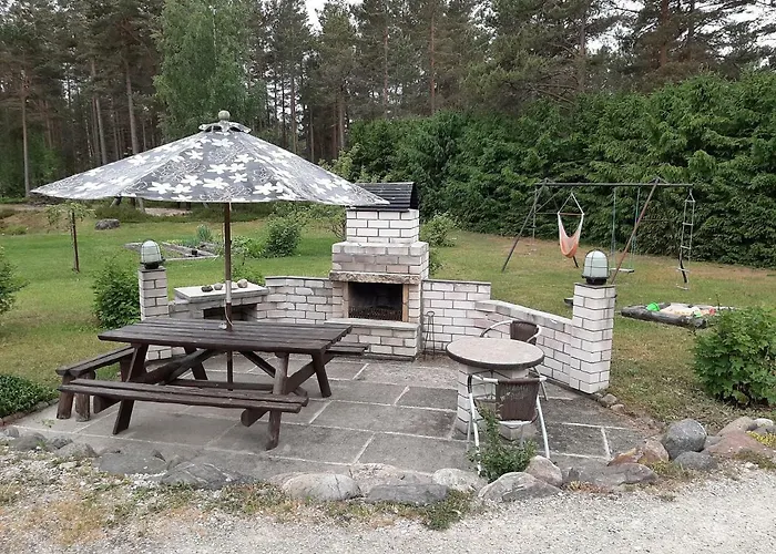 Nõva Madise Gæstehus 2*