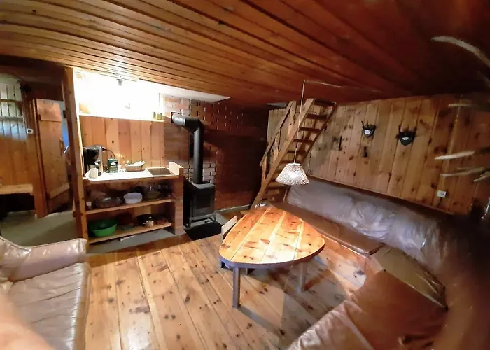 Nõva Madise Gæstehus 2*